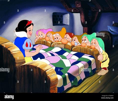 Snow white and the seven dwarfs 1937 hi-res stock photography and ...