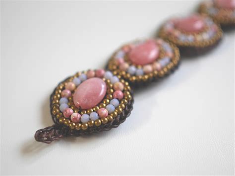 タイのビジューブレスレット（サークル） | k’rnw r’tw【クラヌーラトゥー】