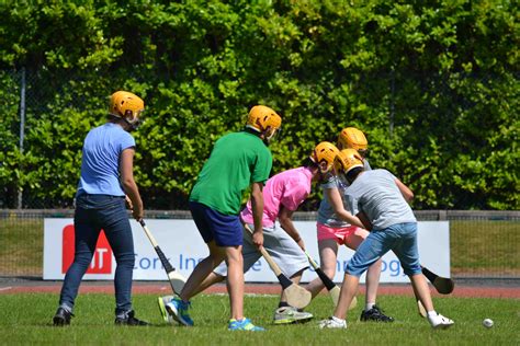 Hurling 的图像结果