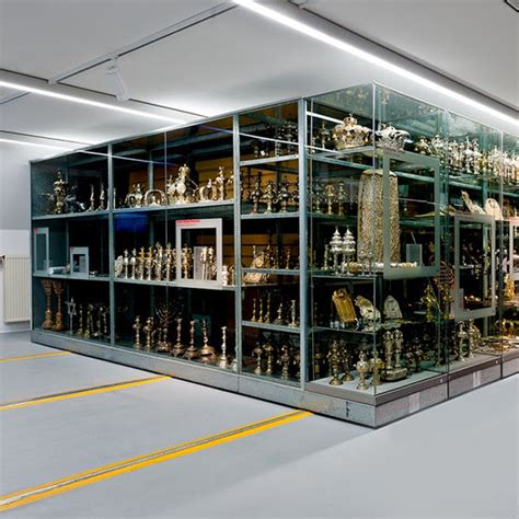 Storage space for rent in delhi affordable options| Mr. Storage – Mr ...