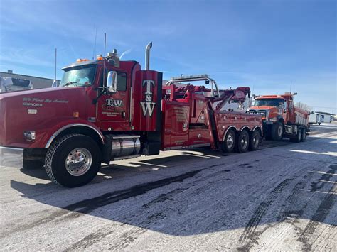 24/7 Heavy Duty Towing in Myrtle, MN | Semi Truck Towing
