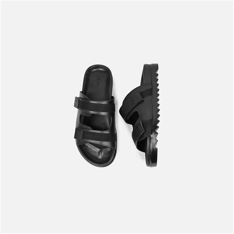 IKOHO Collections | Bold, Relaxed Footwear Styles for Every Wardrobe ...