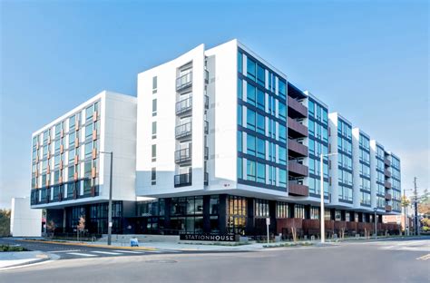 General 4 — Strand