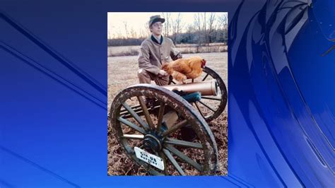 Pet rooster reunited with owner after disappearing from Cracker Barrel ...