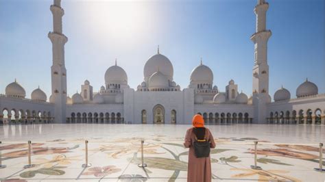 Mosques in Qatar are Equally Important to Worshippers and Tourists