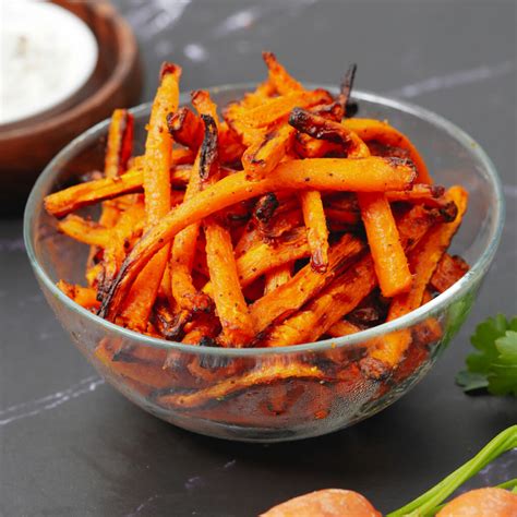 Healthy Air Fryer Carrot Fries {Quick & Easy} 🥕🍟