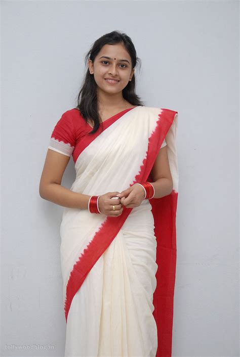 Sri Divya Beautiful Traditional Look Photo Shoto