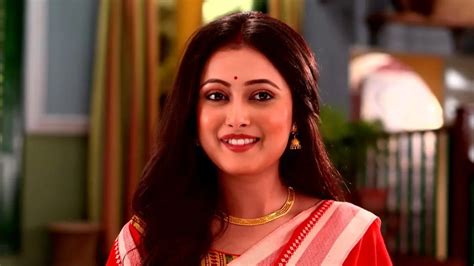 Watch Thammi Makes Parna Participate in a Competition | Neem Phooler ...