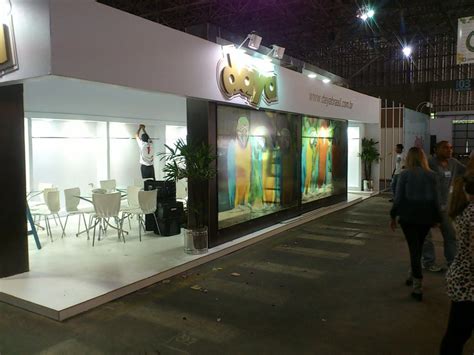 DMO DESIGN: Customer Reviews, Stands and Services