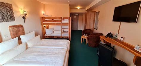 HASSERODER BURGHOTEL (Wernigerode) - Hotel Reviews, Photos, Rate ...