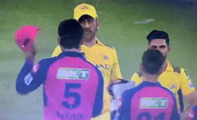 IPL 2025: RR Youngsters Take Their Caps Off While Shaking Hands With MS ...