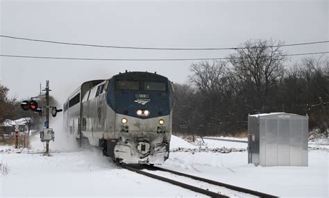 Amtrak mechanical issues hobble departing Chicago trains - Trains