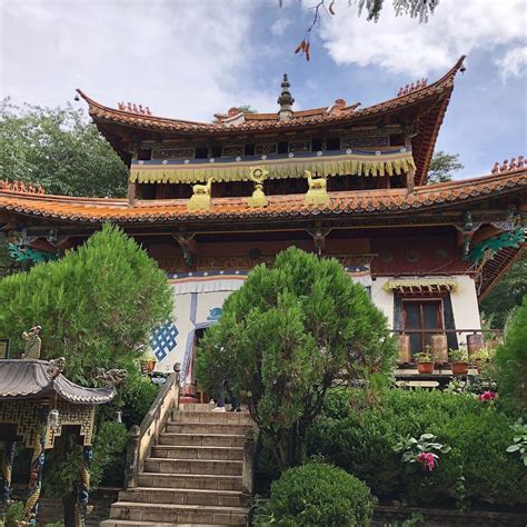 Liwubi Temple, Ninglang County - Tripadvisor
