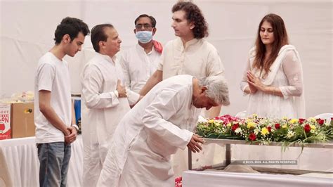 Pandit Shivkumar Sharma funeral: Amitabh Bachchan, Javed Akhtar and ...