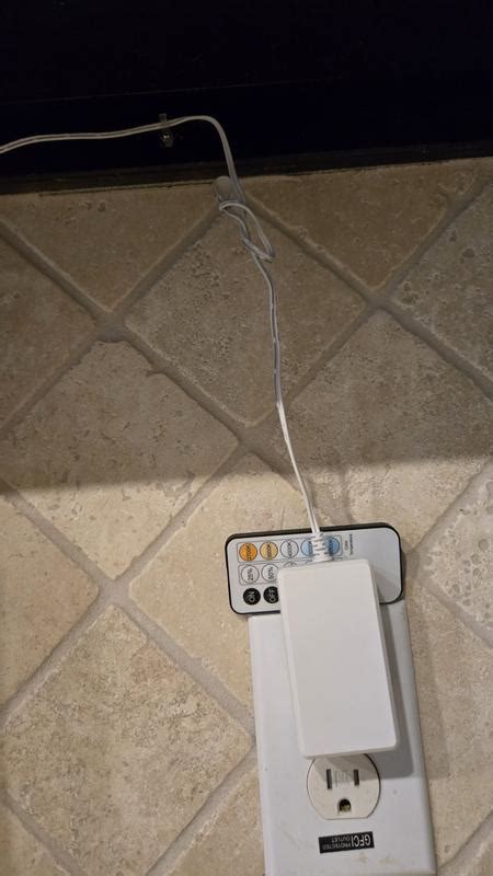 Utilitech Strip Light 392-in Usb Plug-in LED Under Cabinet Strip Light ...