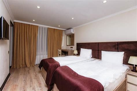 DELUXE CITY HOTEL (Baku) - Guesthouse Reviews, Photos, Rate Comparison ...