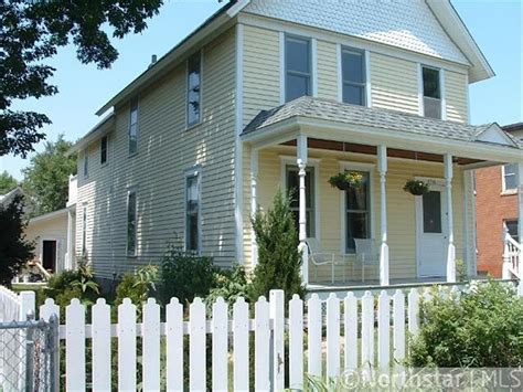 Everybodys Home: Multi-Generational Homes, Polycules, and Other Found ...