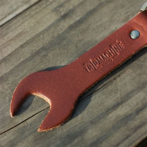 Trip Machine Spanner Key Ring (Vintage Tan)– Moto Central