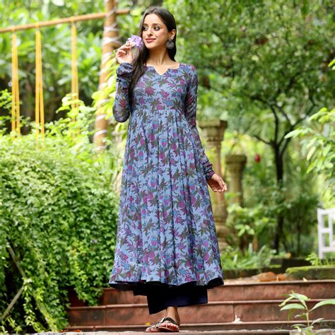 Oviya Flare Gerogette Kurta – Kameez.co