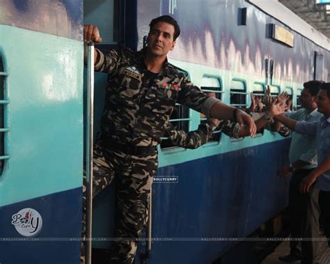 Holiday: A Soldier Is Never Off Duty Wallpapers - Wallpaper Cave