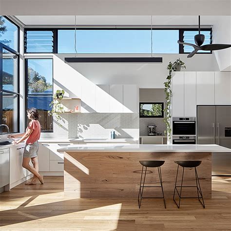 Unlocking Louvre Window Locks without a Key 的图像结果