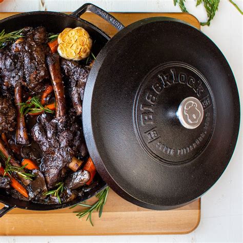 Lodge Blacklock Cast Iron Braiser | Lehman's