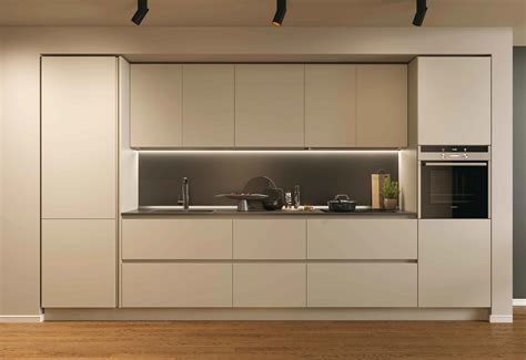 Come Arredare Cucine Lunghe e Strette | La Casa Moderna