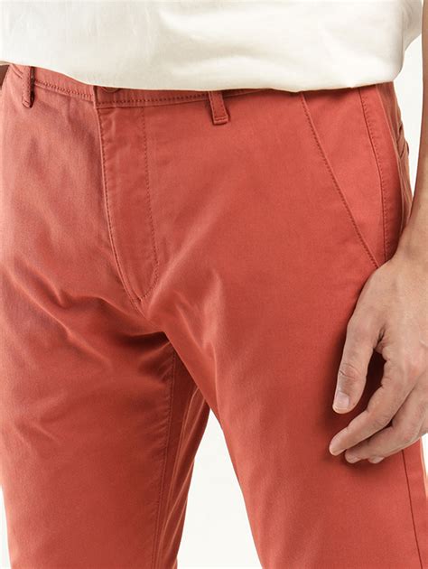 Men's Coral Slim Tapered Fit Chinos – Levis India Store