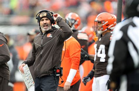 Browns’ Kevin Stefanski won’t coach vs. the Raiders today after not ...