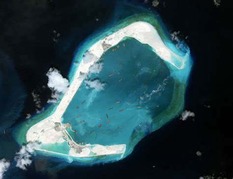 卫星高清直击：中国南沙美济礁与渚碧礁接近完工 _军事频道_凤凰网
