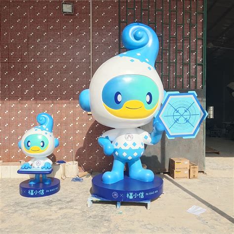 广州商场定制玻璃钢卡通公仔雕塑装饰商场环境-玻璃钢雕塑厂