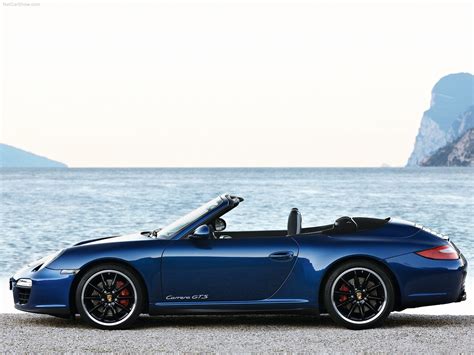 Porsche 911 Carrera GTS Cabriolet (2011) - picture 8 of 22