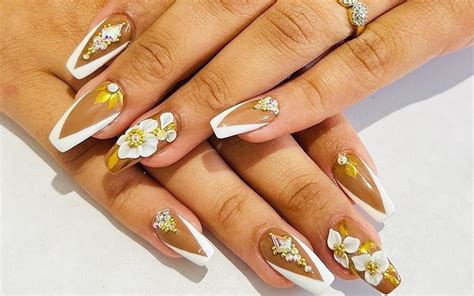 Head To This New Nail Studio's Fabulous Nail Art In Indiranagar ...