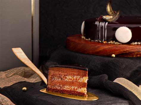 Lamara Patisserie / Premium Luxury Celebration Cakes / Online Delivery ...