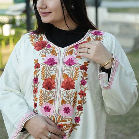 Shop Latest Kashmiri Pherans Online – Treasures of Kashmir