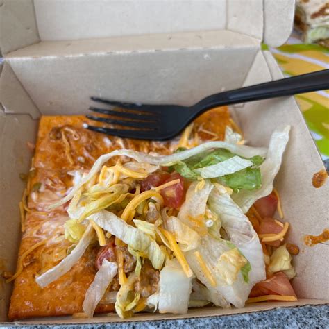 I Tried the Taco Bell Big Cheez-It Tostada and Crunchwrap Supreme So ...