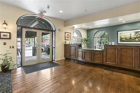 ST CHARLES INN (New Orleans) - Hotel Reviews, Photos, Rate Comparison ...