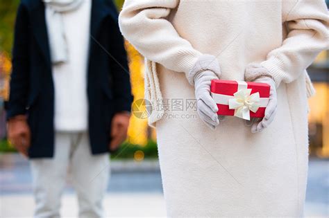 冬天该送什么礼物最新素材