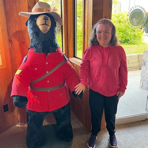 SUNWAPTA FALLS RESORT HOTEL (Jasper National Park, Alberta) - Resort ...