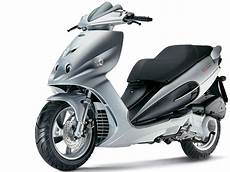 roller malaguti f15 firefox 2000 malaguti f15 firefox 50 pics specs and information roller malaguti f15 firefox 2000 malaguti f15 firefox 50 pics specs and information