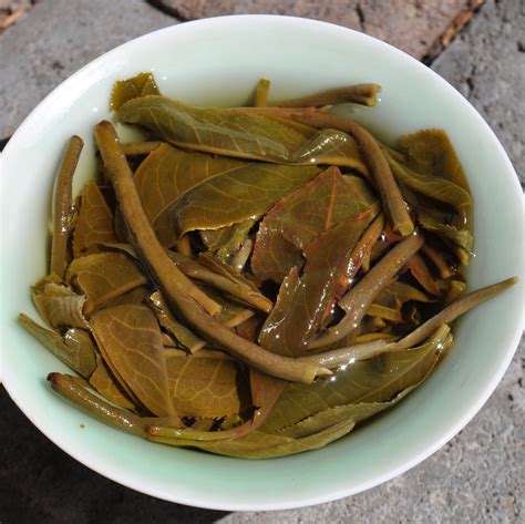 2016 Yunnan Sourcing "Gu Shu Bai Cha" Old Arbor Raw Pu-erh Tea Cake ...
