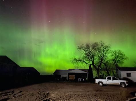 Northern lights forecast: How to see Thursday's aurora in Michigan