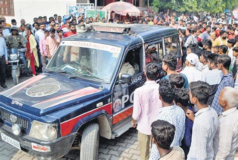 Delhi: Man held for murder of wife, daughter with spade