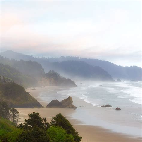 Silver Point Interpretive Overlook in Cannon Beach, OR (2 Photos)