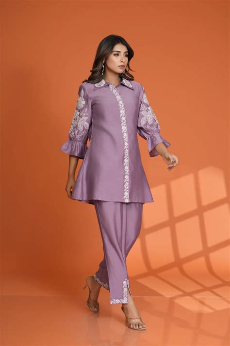 Iris Color Placement Embroidered Ethnic Set in Roman Silk – Kaftanize