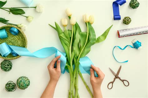 How to Arrange Your Plants Like a Florist