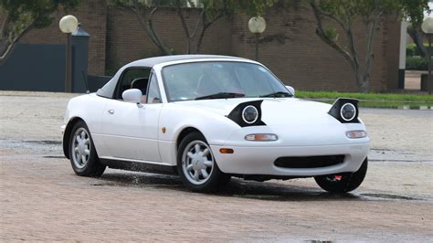 Help a CarBuzz reader: Why is my car shaking while driving on the highway?