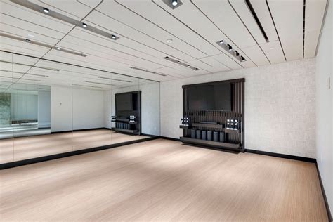 780 Third Avenue - New York Offices