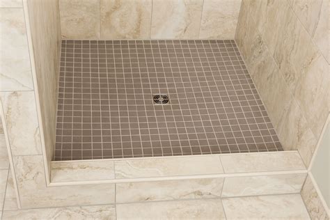 pencil liner on side edges of curb | Bathroom wall tile, Shower curb ...