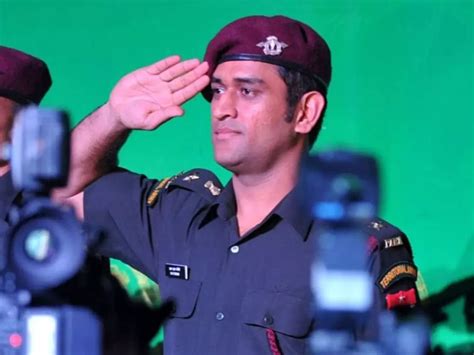 Rafale Jets Have Captain Cool's Vote - Lieutenant Colonel MS Dhoni ...